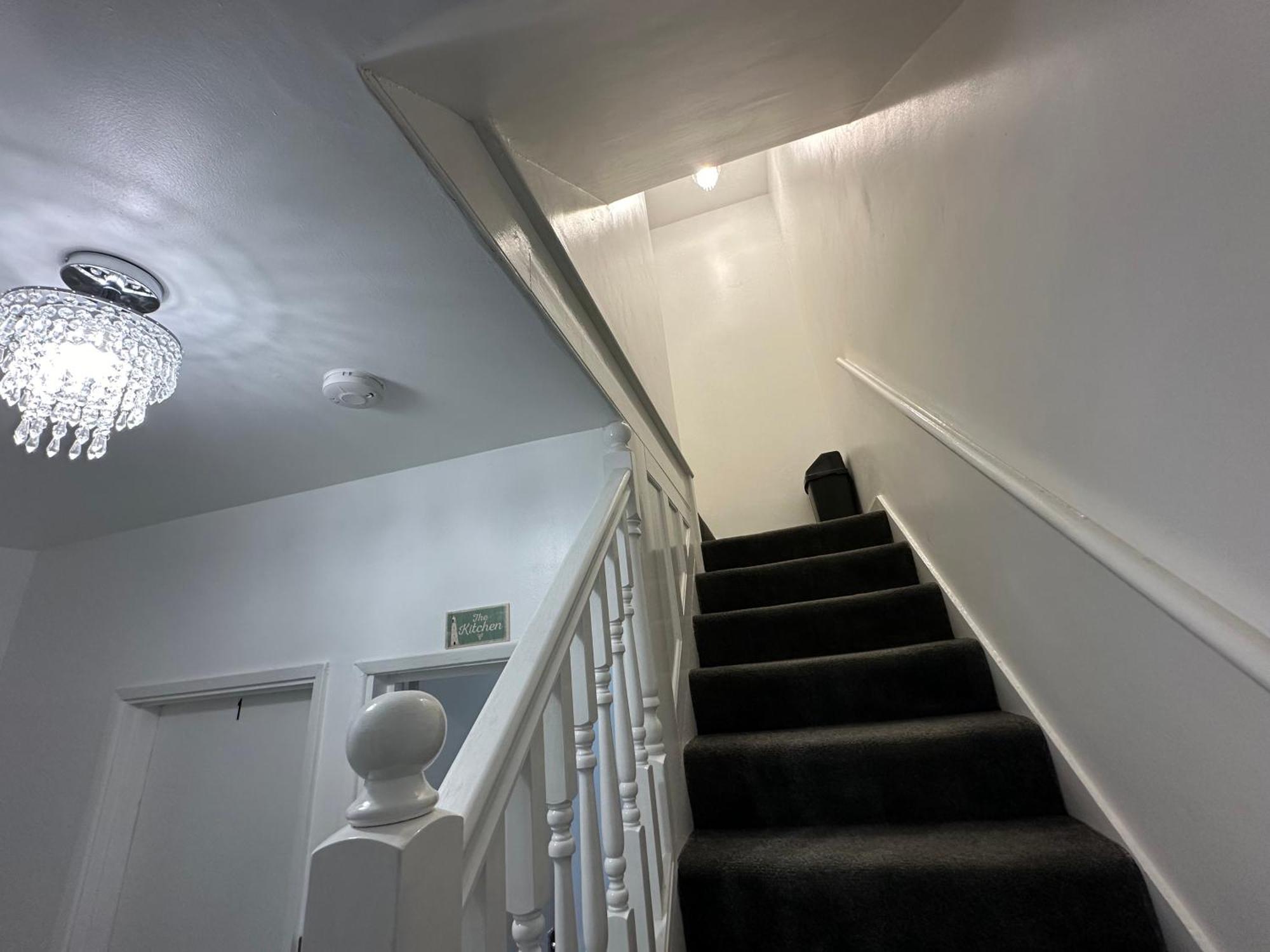 4Th Studio Flat With Private Own Bathroom A London Luxury Family Home Setup And Furnished With Double Bed Plus A Double Futon-Sofa Bed A Single Futon Bed A Baby Cot And Garden And Free Parking Dış mekan fotoğraf
